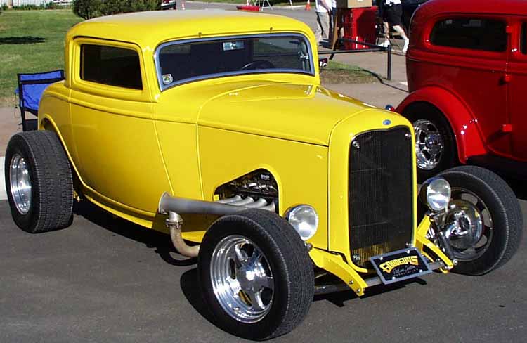 32-Ford-Hiboy-3W-Coupe-Chopped-01a