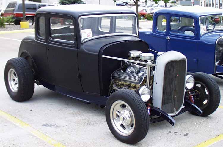 32-Ford-Hiboy-5W-Coupe-02a