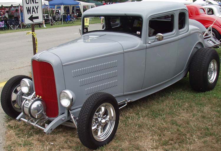 32-Ford-Hiboy-5W-Coupe-Chopped-16