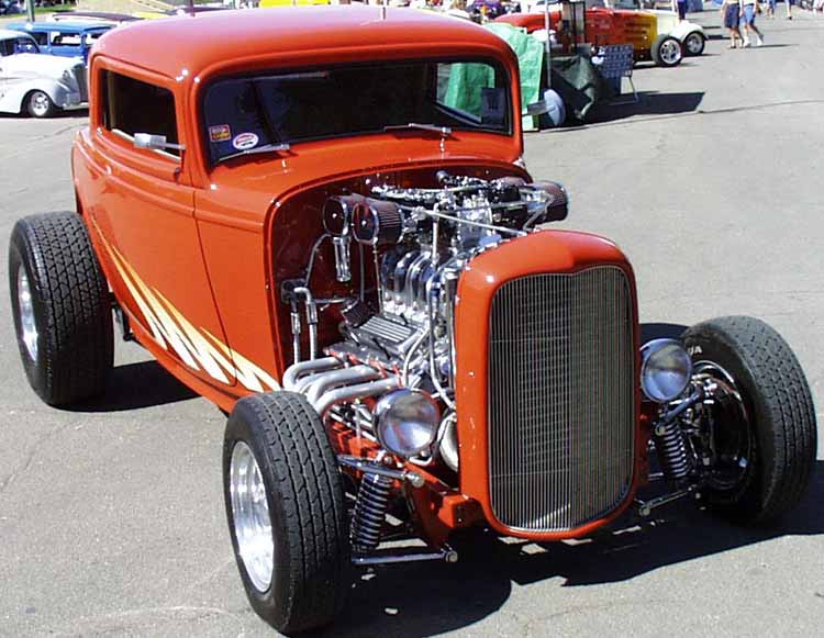 32-Ford-Hiboy-3W-Coupe-Chopped-04a